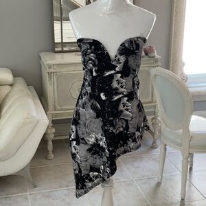 Fashion to Figure Tunic, size 1